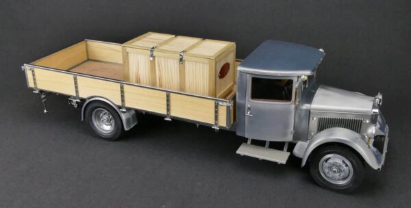 CMC Mercedes-Benz LO 2750 Truck