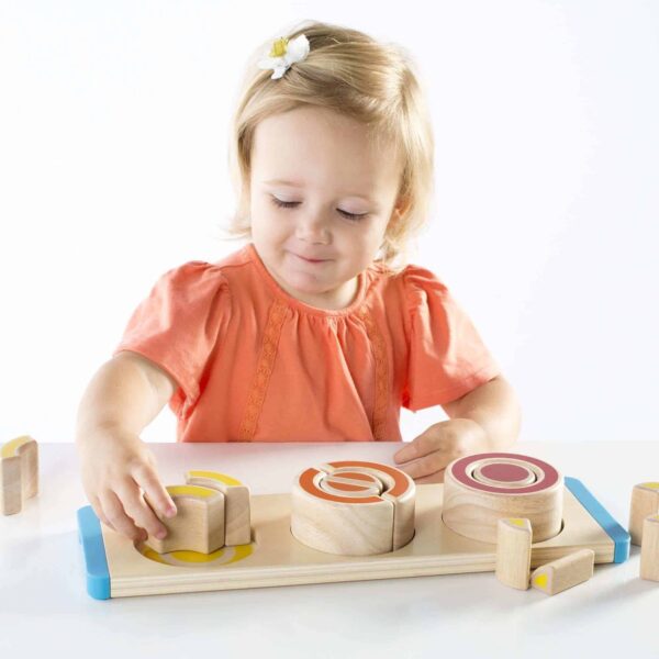 Divided circular rings and circles