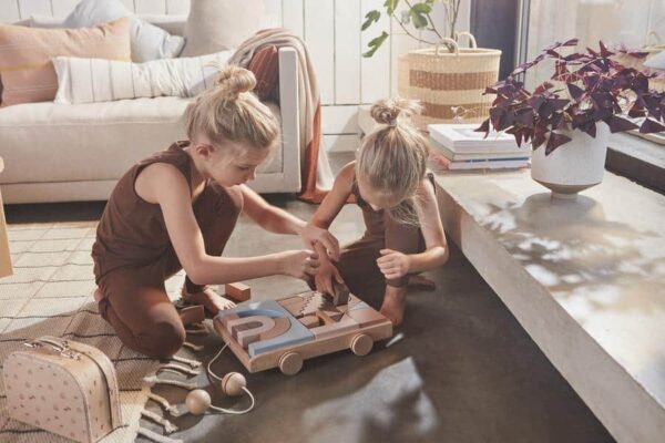 OYOY Rainbow Wagon mit Blöcken