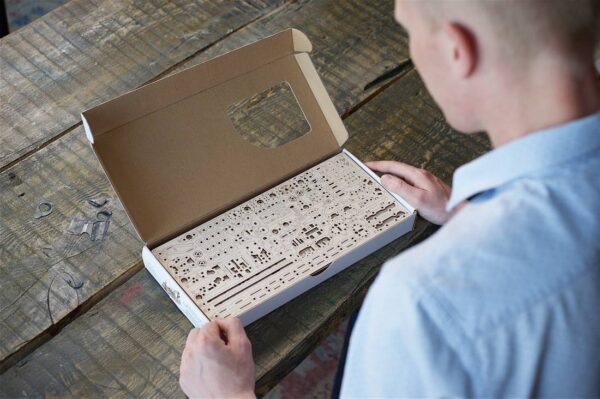 Ugears Forschungsboot