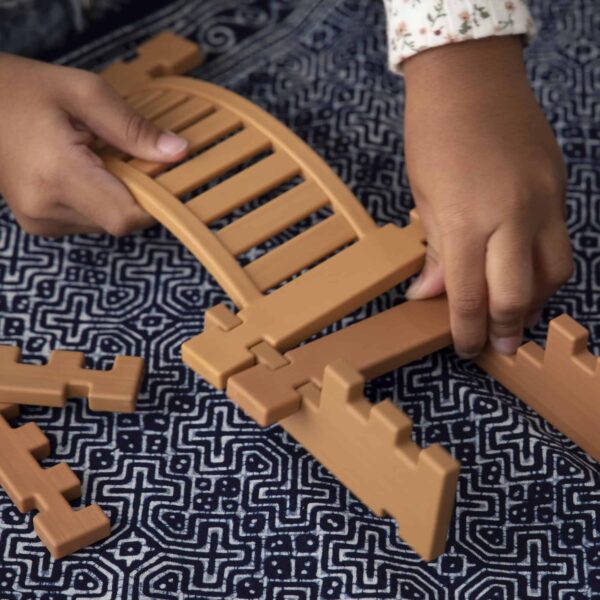 Guidecraft Tabletop Notch Blocks Eastern