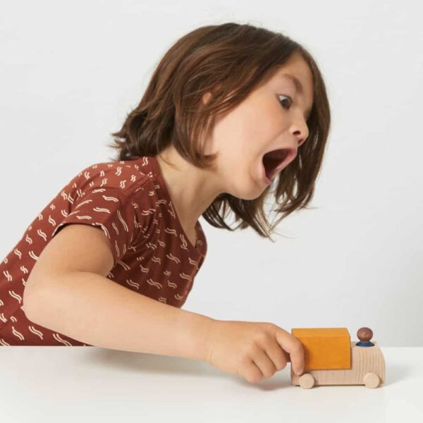 Lubulona - Holzlastwagen Ocker