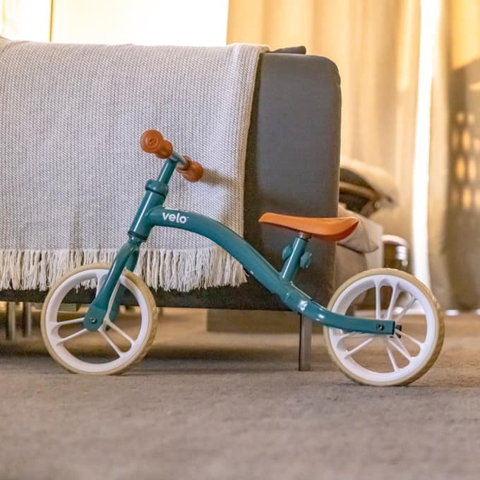 Yvolution Y Velo Junior - Höhenverstellbares Laufrad - Air (1) Yvolution Y Velo Junior - Höhenverstellbares Laufrad - Air (1)