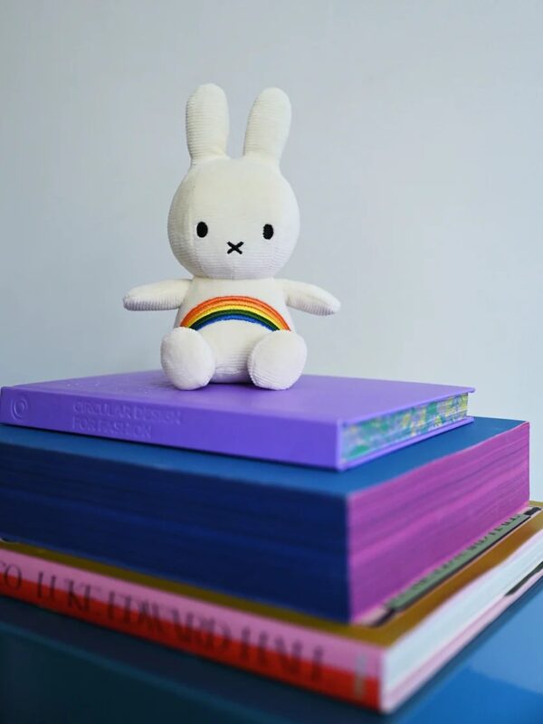 24182529-Miffy-Rainbow-Offwhite