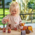 Tickit SiliSoft® Dorfblöcke – 16‑tlg. Silikon‑Bauklötze mit Bambustray – Bild 5