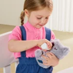 1212002024-Topbright Care Pets Baby Koala – Rollenspiel & Kuscheltier für Kinder