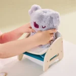 1212002024-Topbright Care Pets Baby Koala – Rollenspiel & Kuscheltier für Kinder