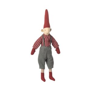 2. Plüschfigur eines Zwerges mit rotem Hut, gestreiftem Hemd, grauen Hosen und roten Socken, kindgerechtes Stoffspielzeug.
