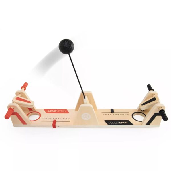Rückansicht eines Holz-Volleyball-Trainingsgeräts mit Schlägern und Ball, geeignet für Ballkontrolle und Techniktraining, auf weißem Hintergrund.